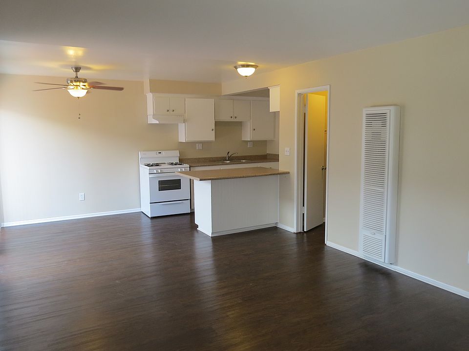 2nd image of 7062 Fenway Dr APT 10