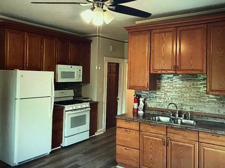 7 Morton St #2 — Photo 21