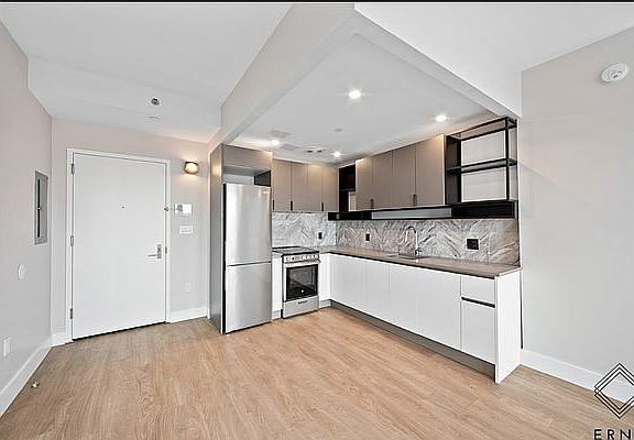 4th image of 290 Linden Blvd APT 2A