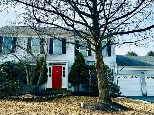 12 Adams Rd, Kendall Park, NJ 08824