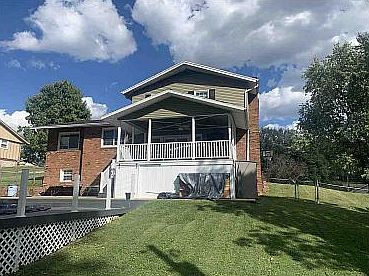 5th image of 1239 Crescent Dr