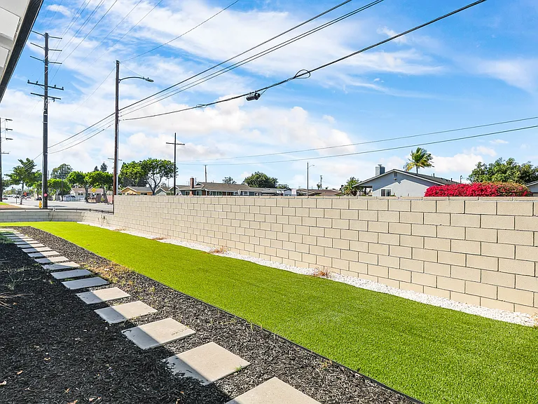 13502 Jackson St — Photo 11
