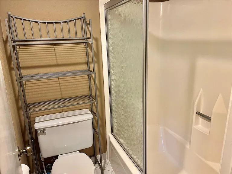 1962 Augusta Dr — Photo 15