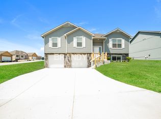 2330 S Heartland St, Independence, MO 64057