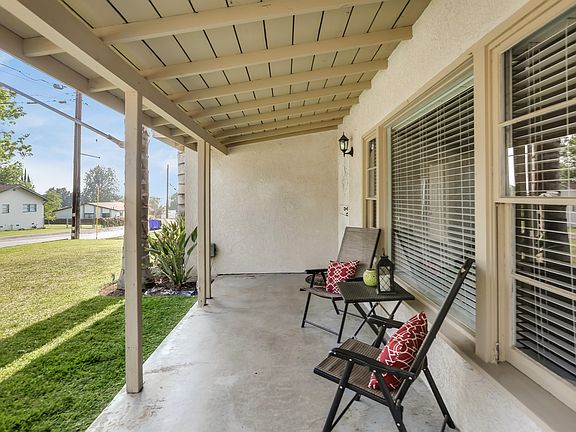 3rd image of 35120 Hart Dr