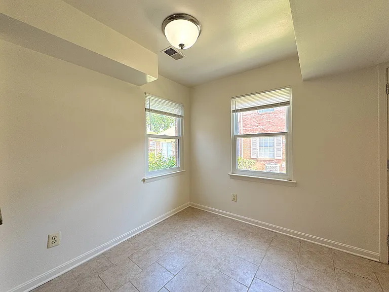 9557 Hagel Cir #B — Photo 7