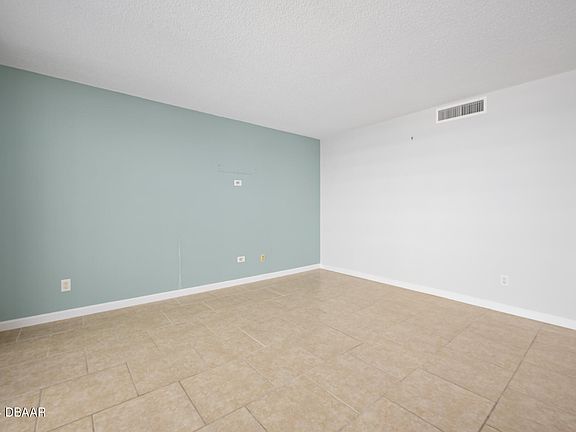 4th image of 2828 N Atlantic Ave APT 803