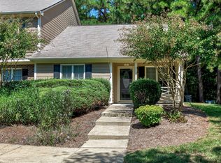 7 Crystal Oaks Ct, Durham, NC 27707
