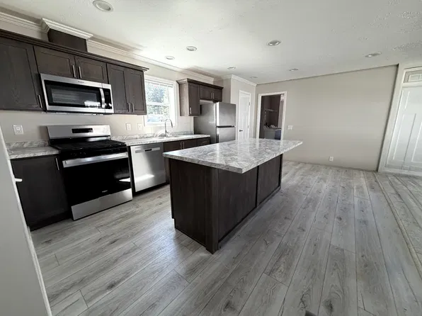 13216 Pinewood Dr #625, Grand Haven, MI 49417