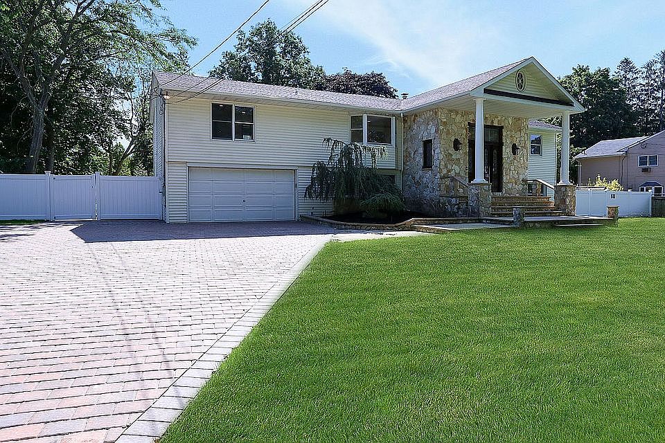 1st image of 3 Olmstead Ln