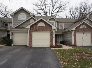 724 Shady Oaks Ct, Elgin, IL 60120