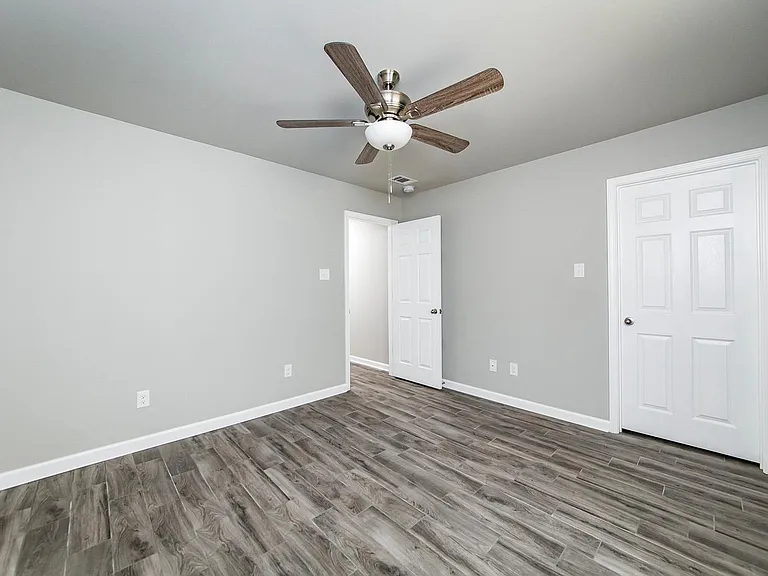 109 Elm St #5 — Photo 31