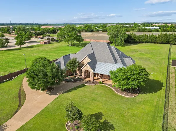 271 Dennis Bailey Ln, Heath, TX 75032