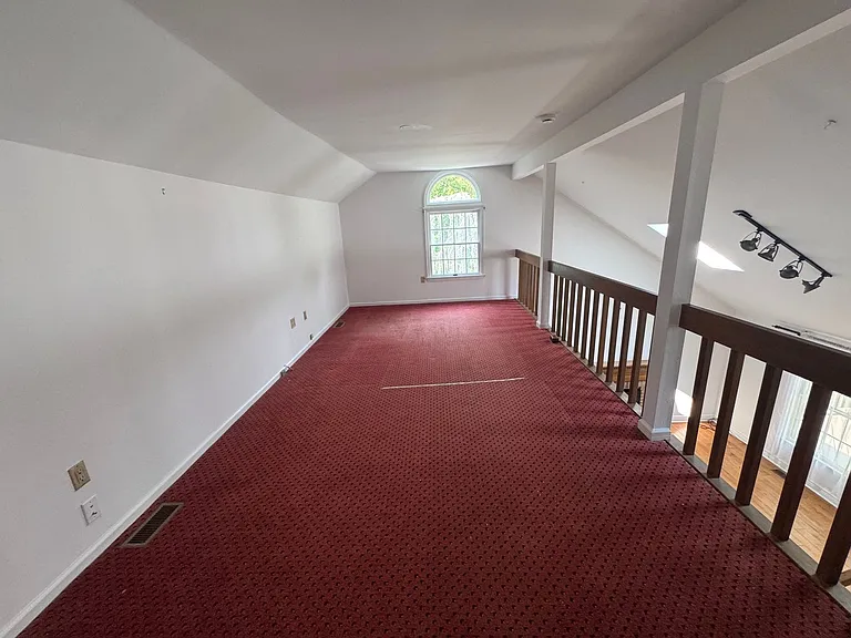 102 Ravenwood Pl — Photo 33