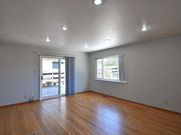 living room access to backyard