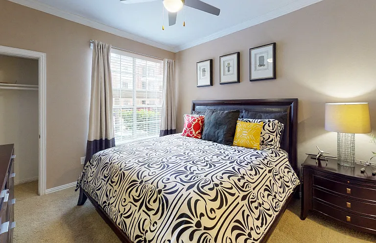 Tuscany Apartments — Photo 19