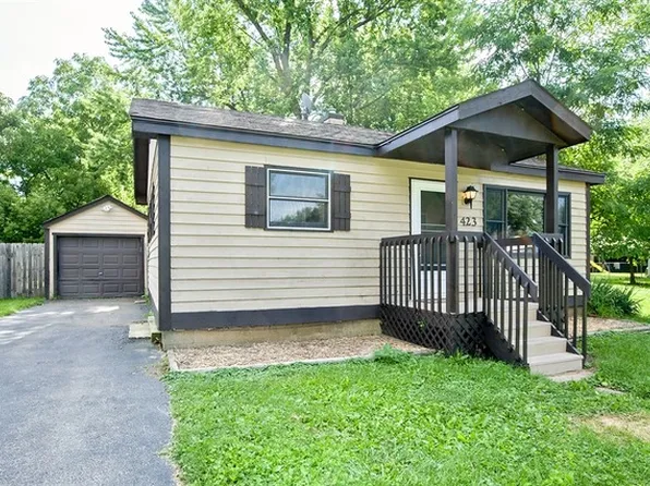 423 Charlotte Ave, Crystal Lake, IL 60014