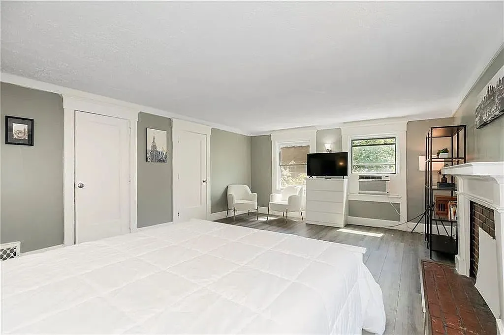 3 bed, 1.0 bath, 1000 sqft, $1,600 — Photo 4