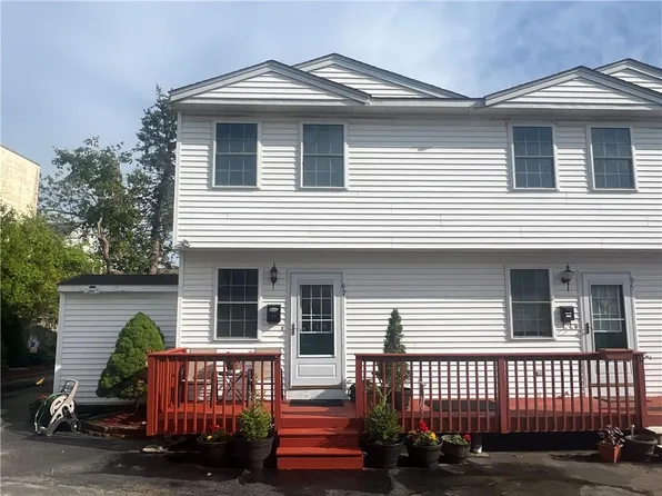 97 Power Rd, Pawtucket, RI 02860