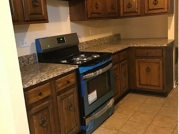 4th image of 2304 Windsor Ln