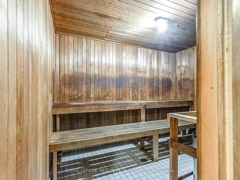 2177 Burnhamthorpe Rd W #1810 — Photo 35