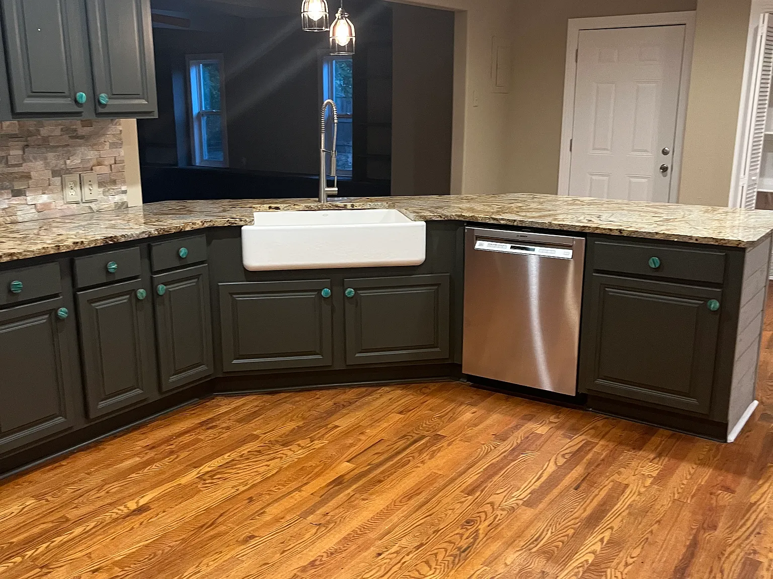 3 bed, 1624 sqft, $1,900 — Photo 3