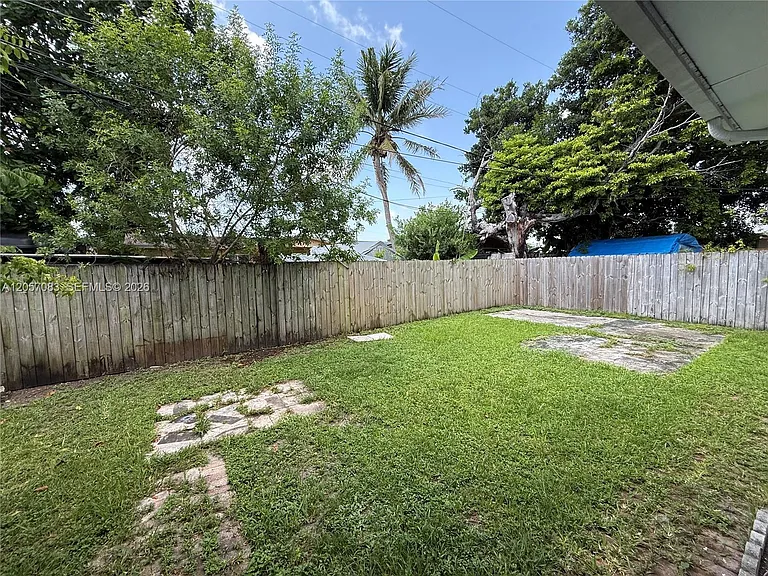 7550 NW 2nd Ter #7750 — Photo 17