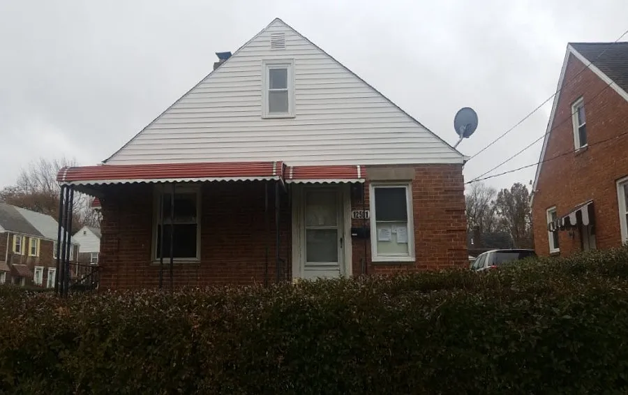12501 Bennington Ave photo 1