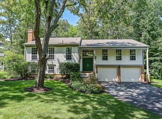 9018 Octavia Ct, Springfield, VA 22153