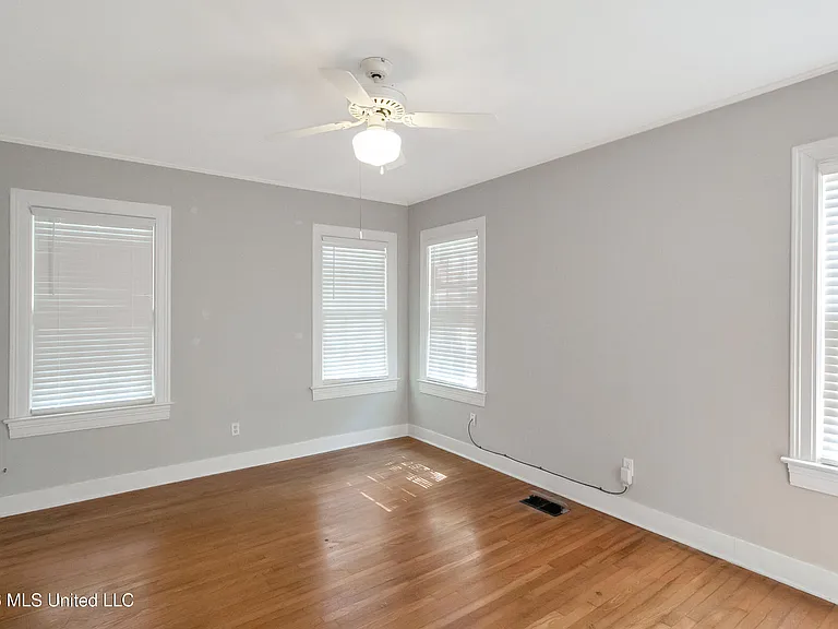 4097 Redwing Ave — Photo 17