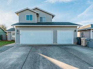 1062 S 10th St, Lebanon, OR 97355