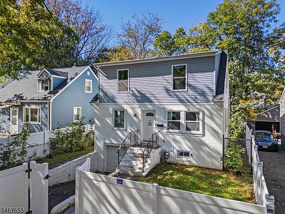2nd image of 15 Chelsea Ave