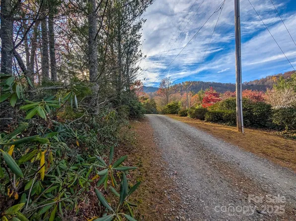 27 Cherry Holw, Burnsville, NC 28714