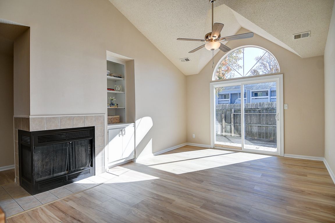 next background image