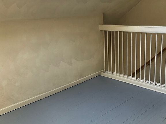 3rd image of 404 21st St APT D