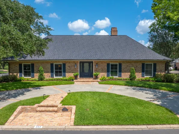 202 Stonehenge Rd, Lafayette, LA 70503