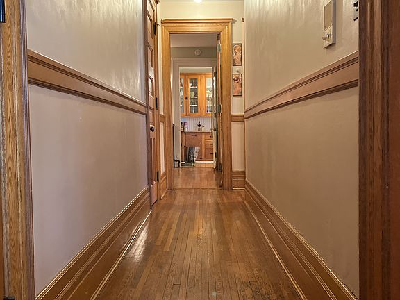 Hallway from front door to kitchen