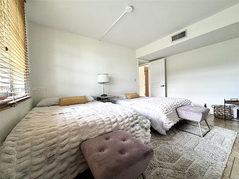 901 W Cypress Ln #201 — Photo 22