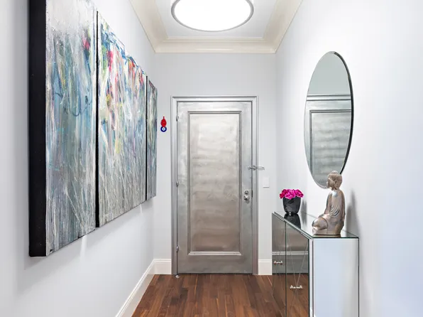 465 Park Avenue image 8 of 14