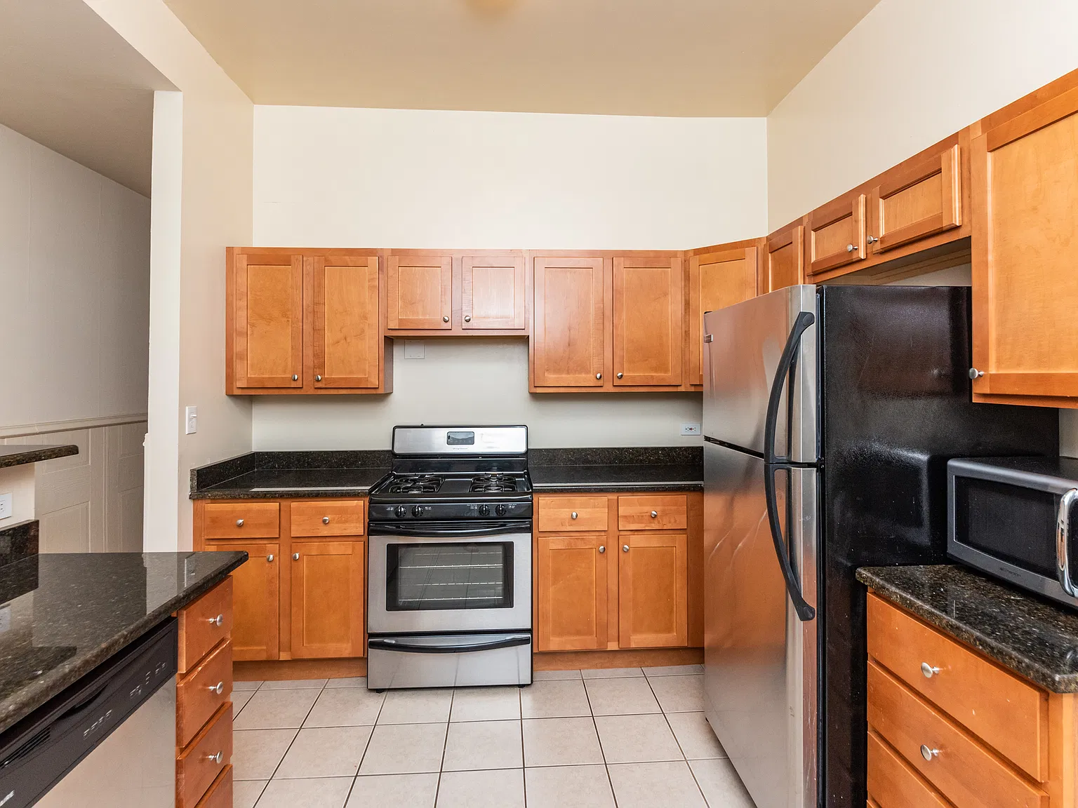 2 bed, 1000 sqft, $2,900 — Photo 1