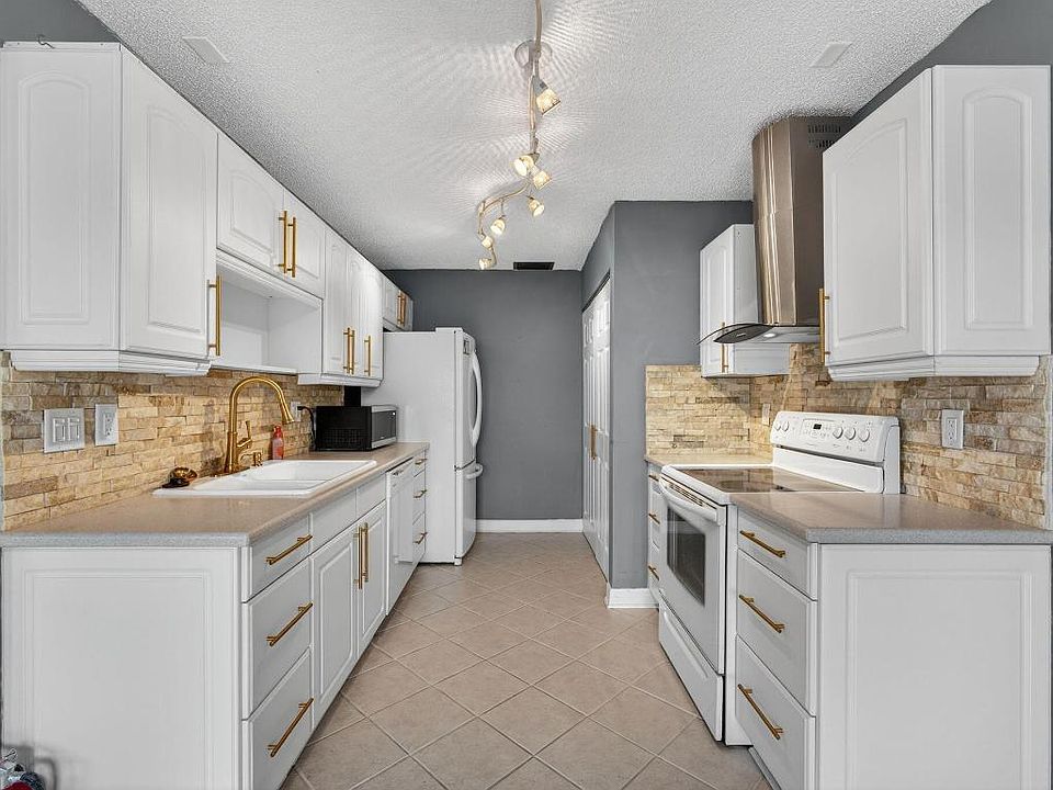 1st image of 3426 Theo Way