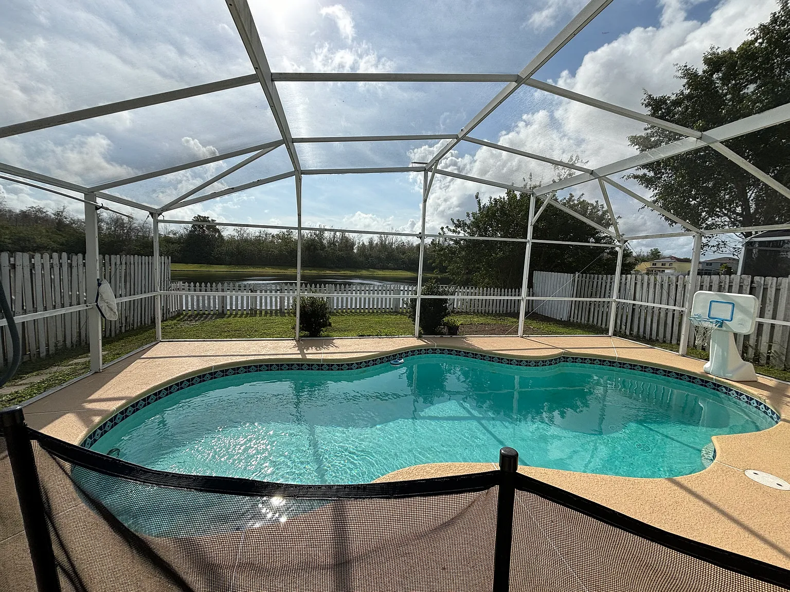 1313 Heather Lake Dr — Photo 2