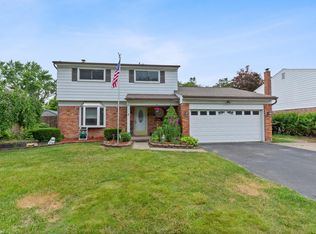 8847 Riverland Dr, Sterling Heights, MI 48314