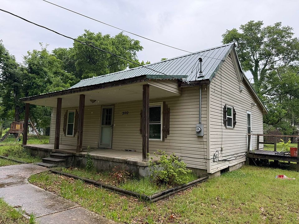 1st image of 2102 Campbell Rd