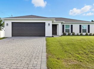 3749 NE 15th Pl, Cape Coral, FL 33909