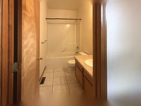 5th image of 1524 Franklin St