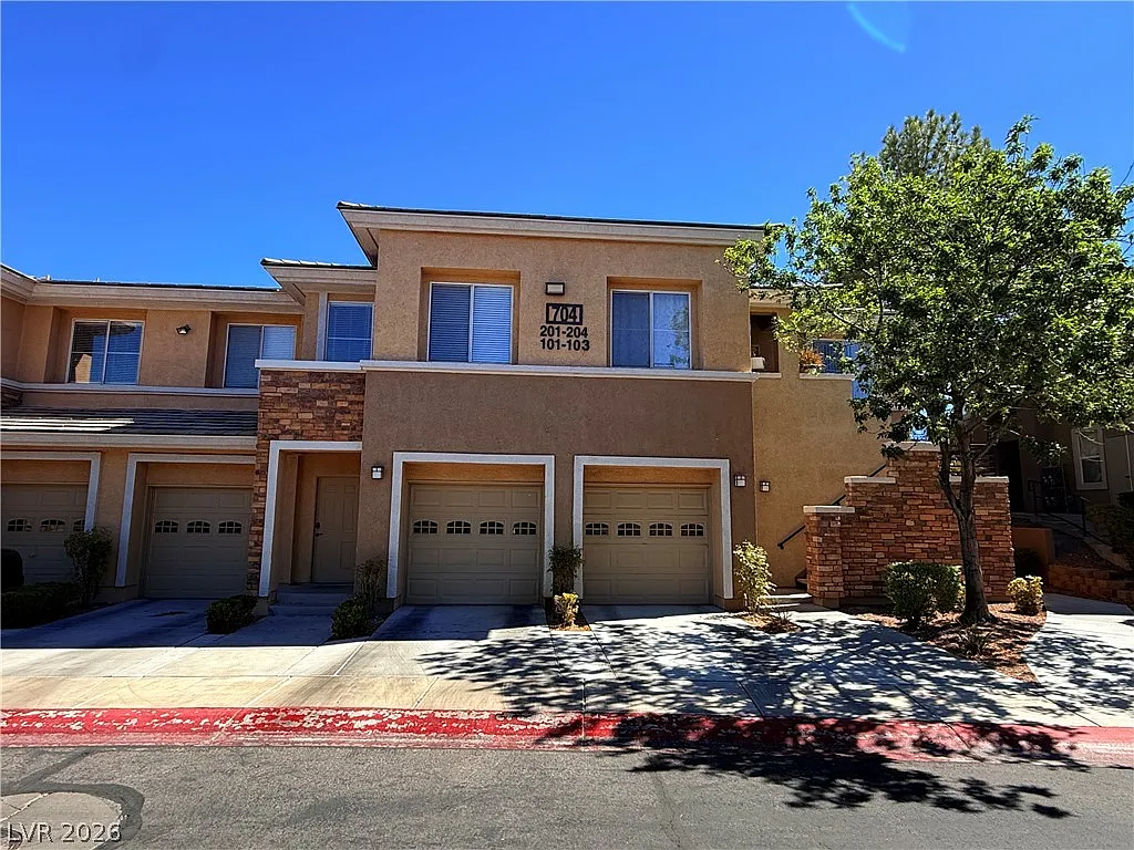2 bed, 2.0 bath, 1282 sqft, $2,050 — Photo 1