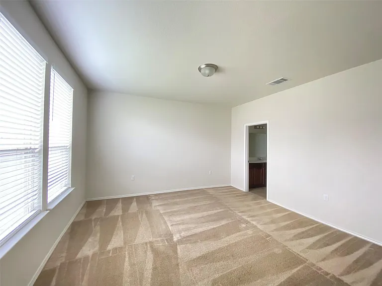 11704 Monterosso Dr — Photo 8