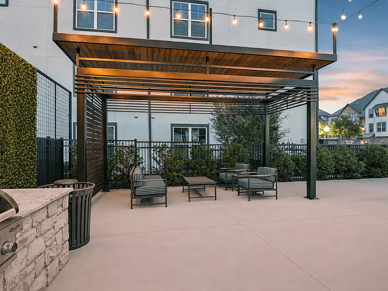 Vine + Vail Townhomes and Apartments — Photo 53