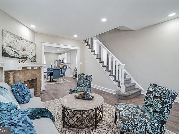 3rd image of 1136 Wagner Ave